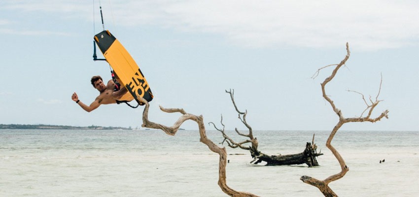 TRAX HRD Carbon F-One 2021 Kiteboard