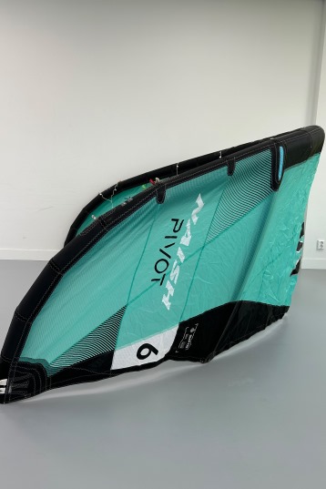 Naish-Pivot 2025 Kite (DEMO)