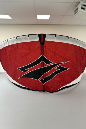 Naish-Pivot 2025 Kite (DEMO)