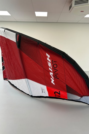 Naish-Pivot 2025 Kite (DEMO)