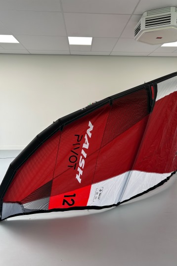Naish-Pivot 2025 Kite (DEMO)
