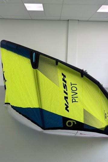 Naish-Pivot 2025 Kite (DEMO)
