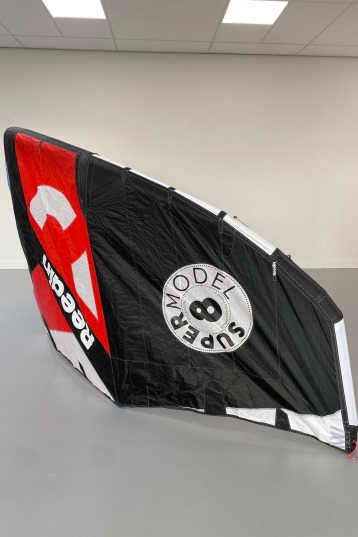 Reedin Kiteboarding-Super Model HTF 2024 Kite (DEMO)