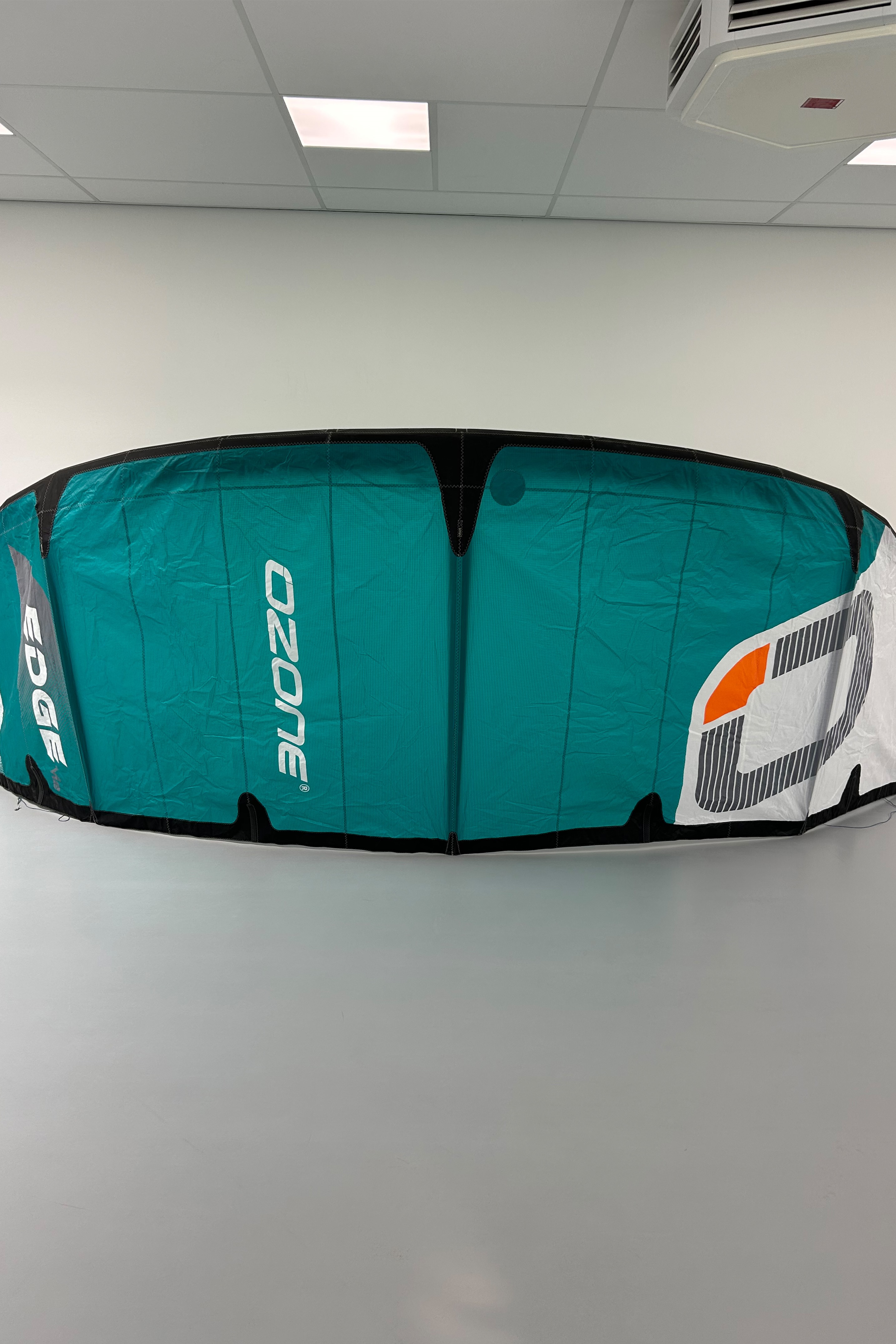 Ozone-Edge V12 Kite (DEMO)
